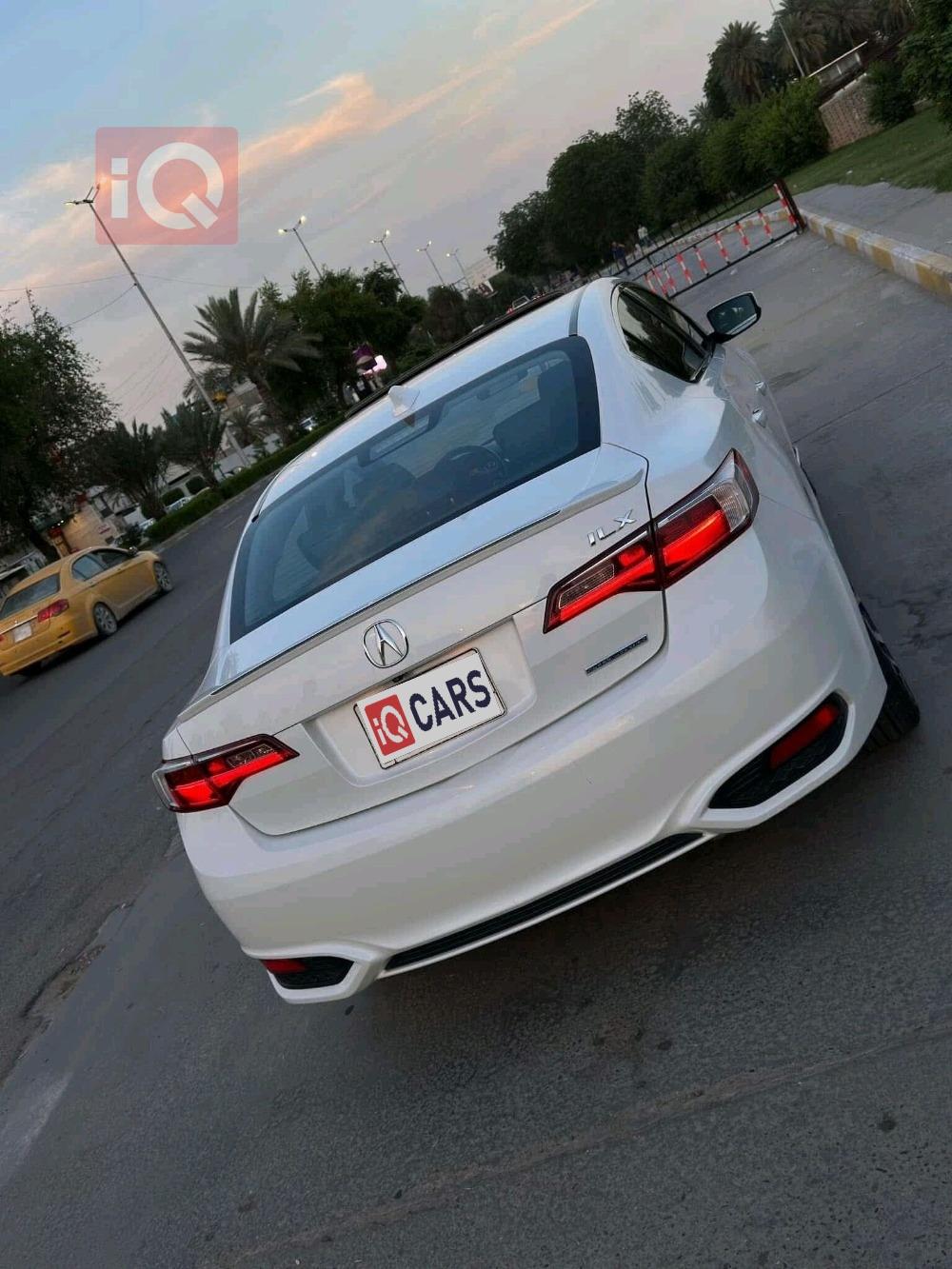أكورا ILX